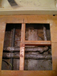 暖房機用床下温水管（鉄管）